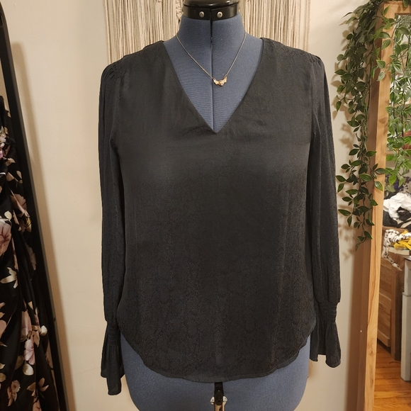 A New Day dark grey blouse with subtle snake pattern - L - Picture 2 of 7